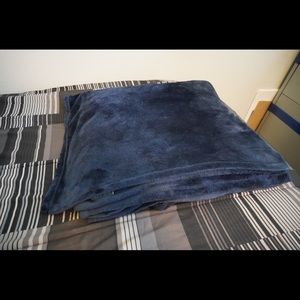 Super soft blue fleece blanket